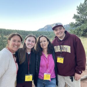 YK Closing Stroll Member